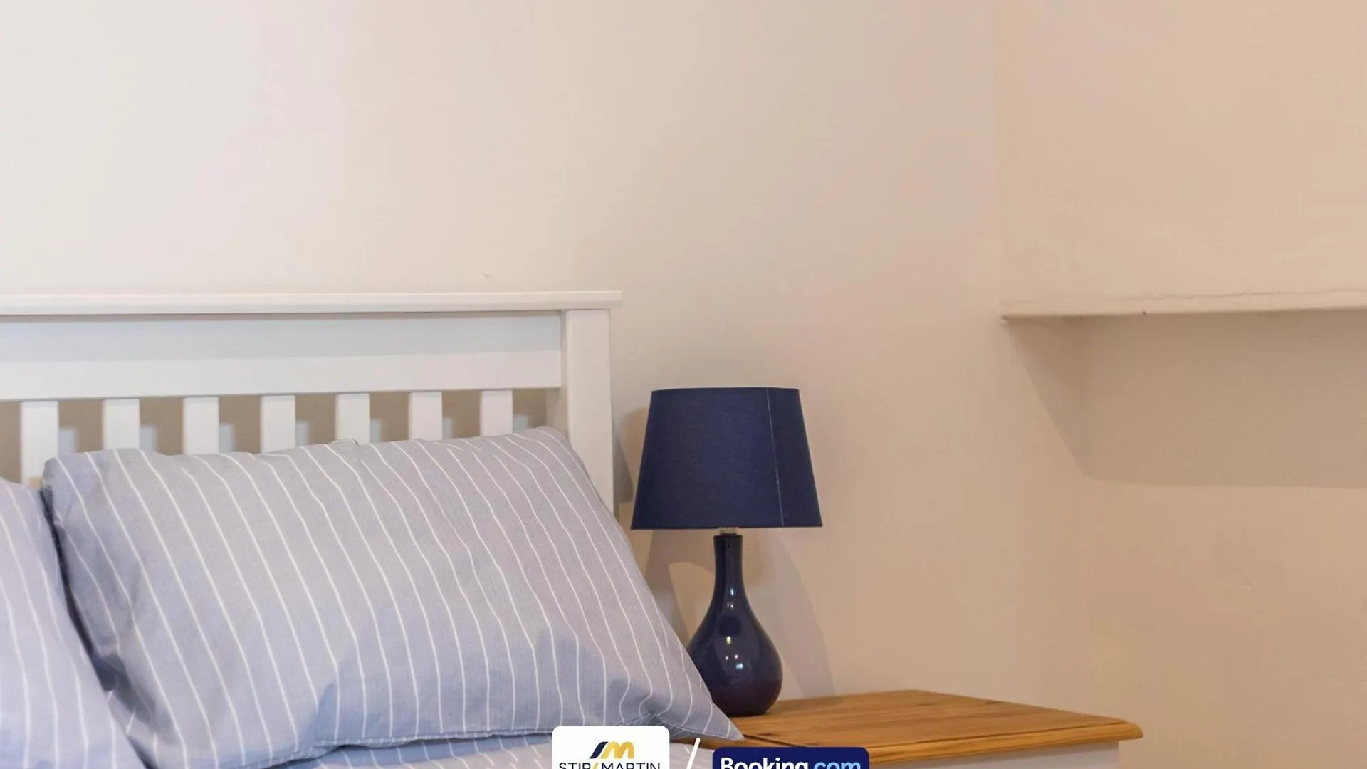 2 Bed Apartment By Stirkmartin Stays Short Lets & Serviced Accommodation Cardiff With Free Parking & 7Mins To City Centre